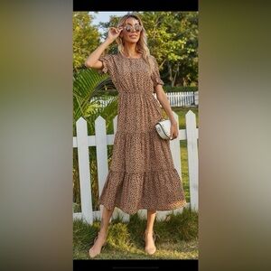 Tan and Black Dress. NWOT Tiered Long Dress Sz Large. Never worn. Too long for …
